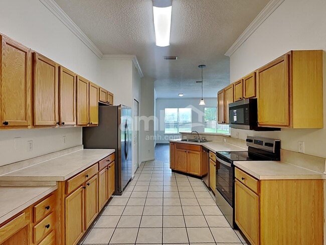 Foto del edificio - 224 N Lake Cunningham Ave