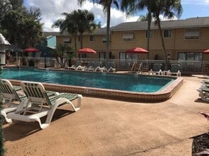 Building Photo - 2777 N Poinciana Blvd