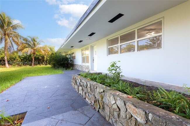 Foto del edificio - 2 br, 2 bath House - 24201 SW 124th Ave