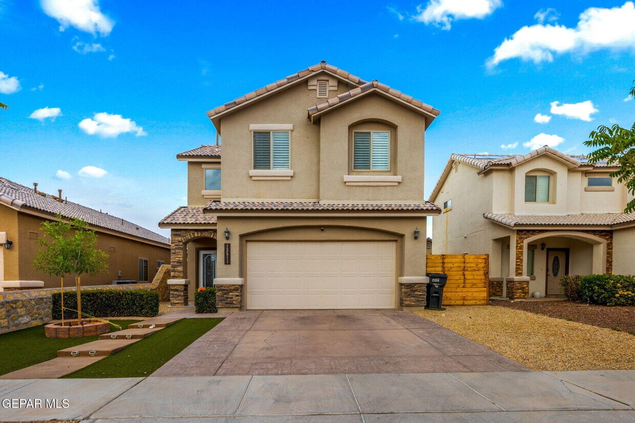 Foto principal - 13511 Bradford St