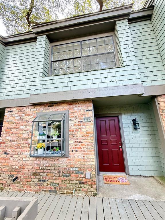 Building Photo - 7122 Wood Hollow Dr