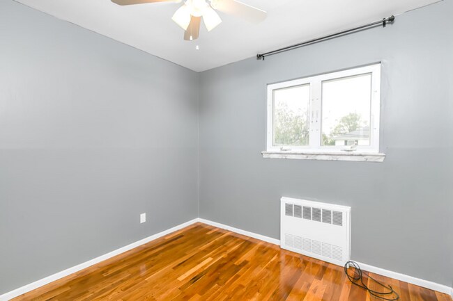 Foto del edificio - 584 Yale St