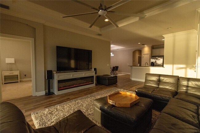 Building Photo - 8251 Varenna Dr