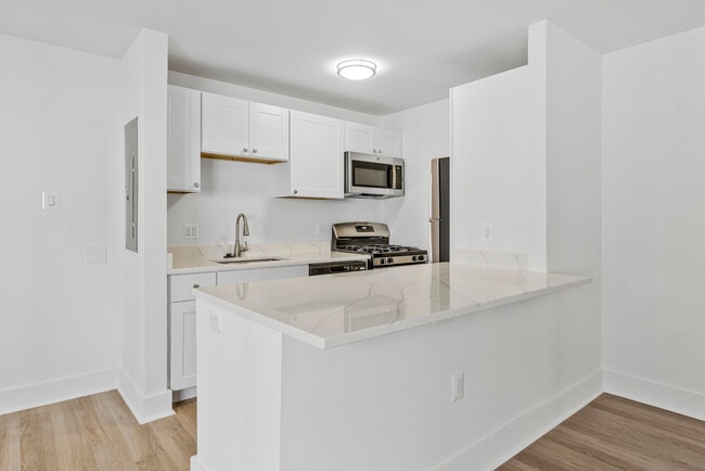 Photo - Foxhall Terrace Apartments