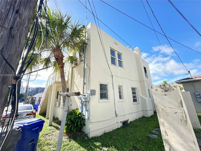 Foto del edificio - 1944 Taylor St