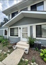 Building Photo - 2S763 Winchester Cir E