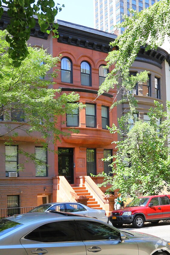 Primary Photo - 336 W 71st St