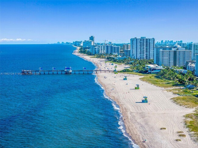 Building Photo - 704 N Ocean Blvd