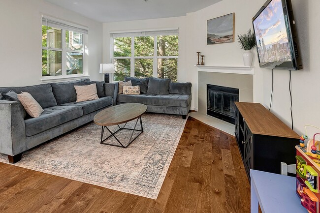 Foto del edificio - 3 Bed/ 2.75 Bath Townhome in Lynwood