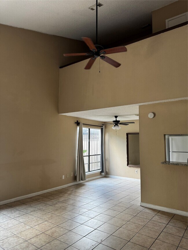 Building Photo - 9536 Pagewood Ln