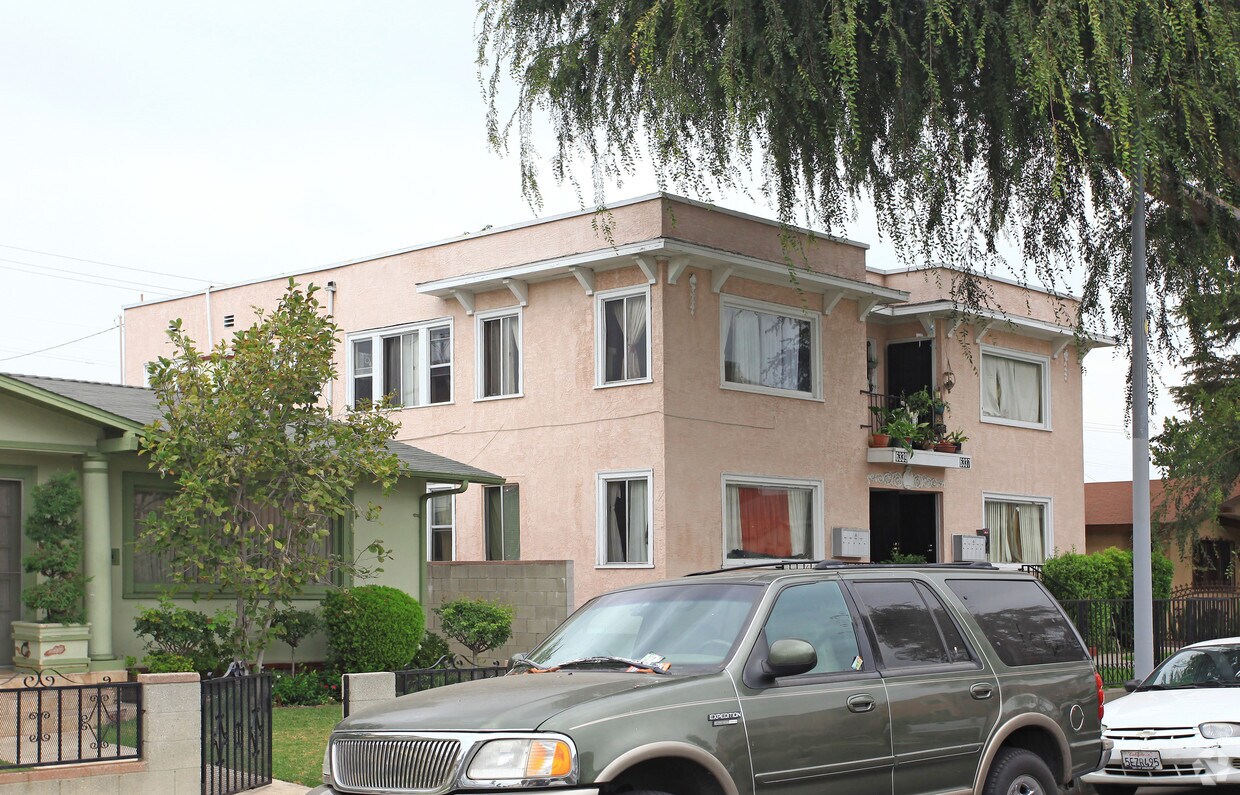 Foto del edificio - 6337-6339 Stafford Ave