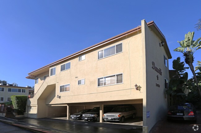 Foto del edificio - 14934 Dickens St
