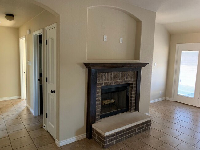 Building Photo - 4-Bedroom House for Rent in Killeen