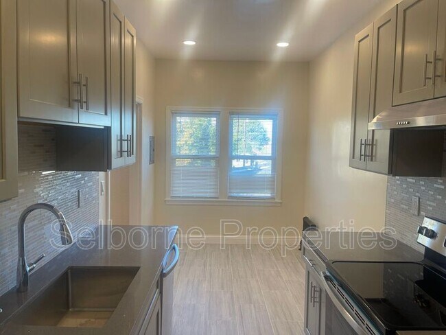 Foto del edificio - 507 Forest St