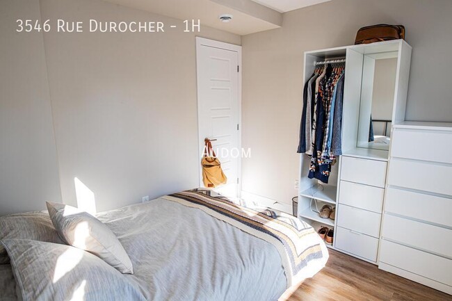 Building Photo - 3546 Rue Durocher