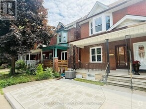 Building Photo - 17 Page St