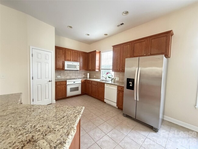 Building Photo - 9315 Rosalyn Glen Rd