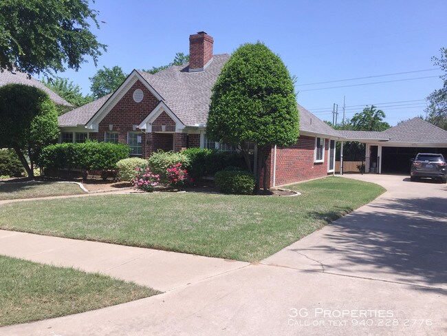 Building Photo - 744 Silverthorne Trail