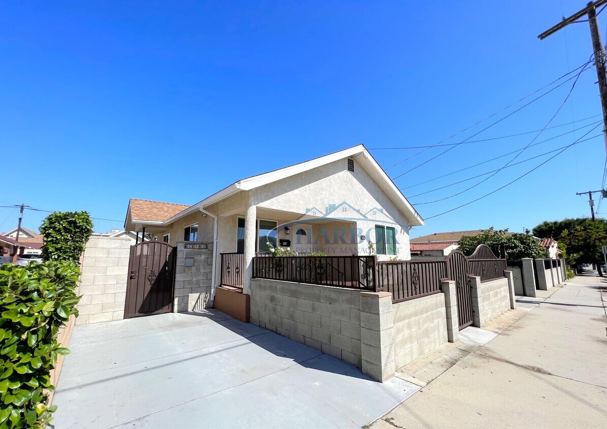 Primary Photo - 562-566 W 11th St