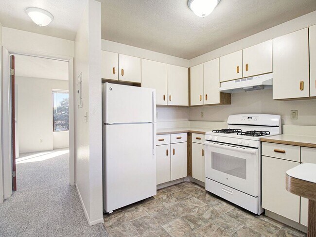 Building Photo - Gull Prairie/Gull Run Apartments and Townhomes