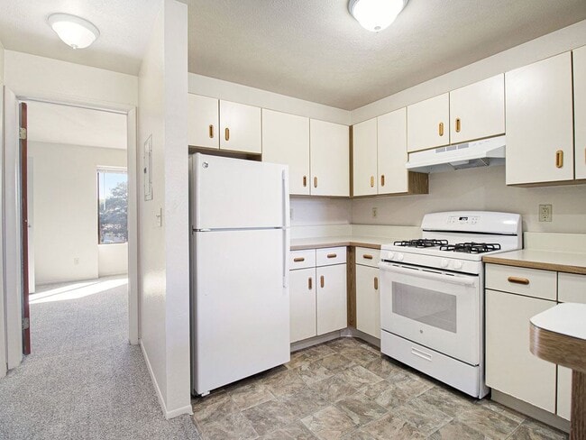 Building Photo - Gull Prairie/Gull Run Apartments and Townhomes