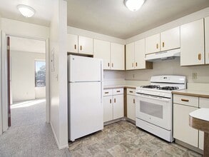 Building Photo - Gull Prairie/Gull Run Apartments and Townhomes