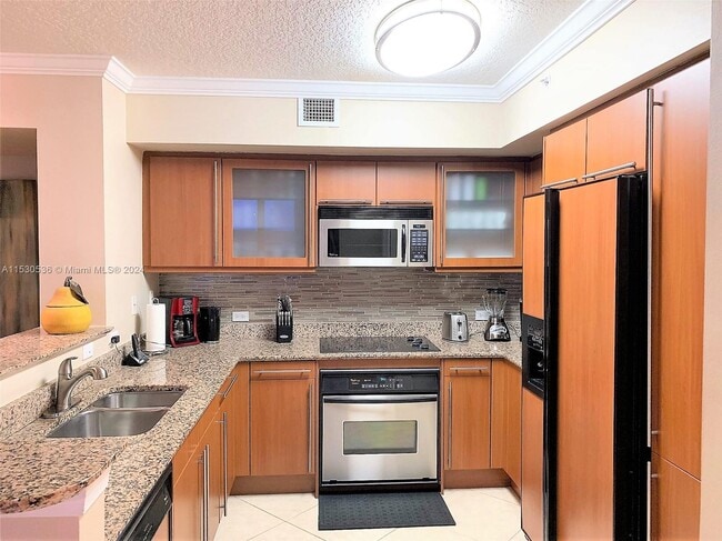 Building Photo - 2080 S Ocean Dr