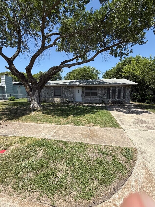 Foto principal - 309 Currie Ave