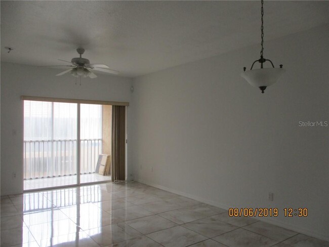 Building Photo - 527 Villa Del Sol Cir