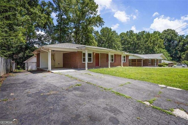 Building Photo - 2416 Lakewood Dr NW
