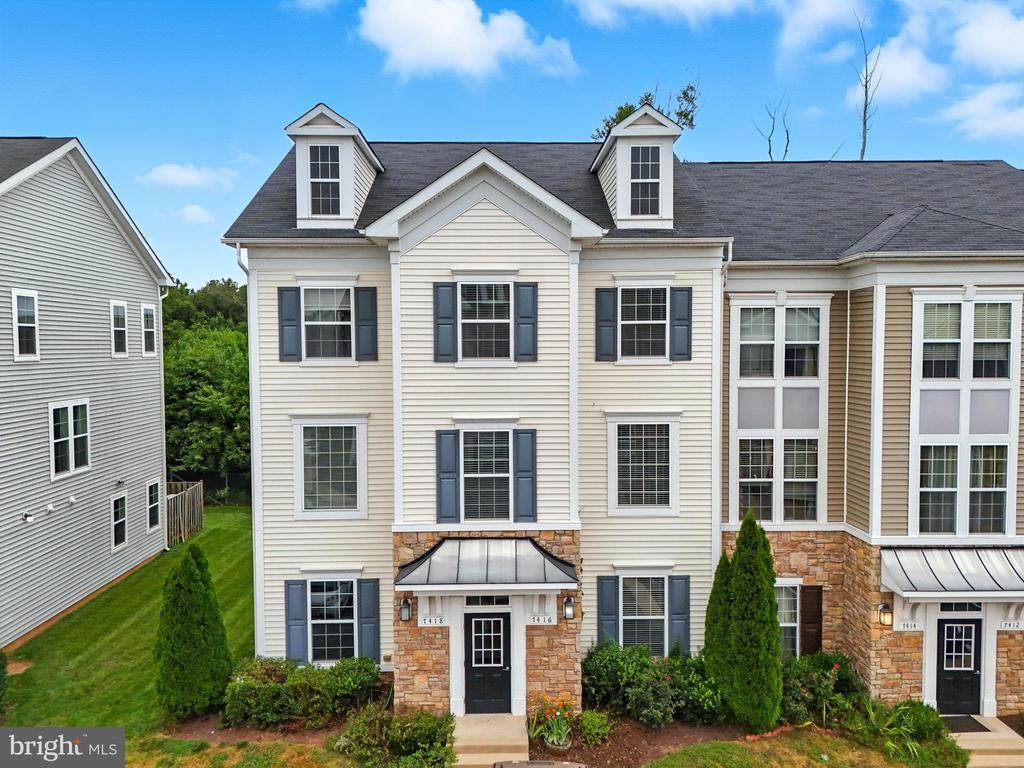Foto principal - 7416 Riding Meadow Way