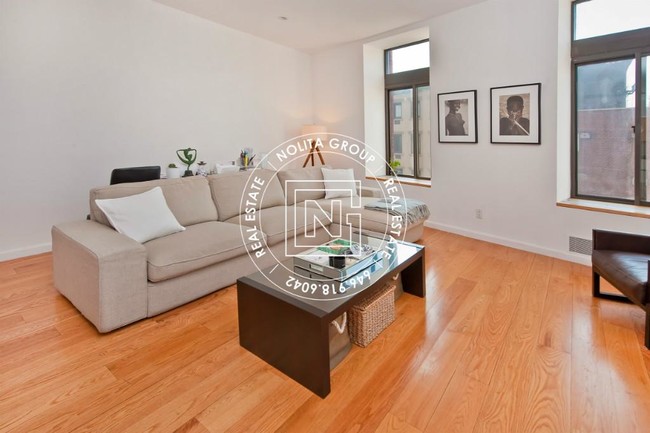 Foto del edificio - 354 Broome St