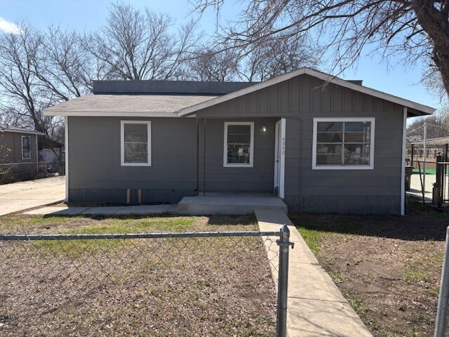 Fully Renovated 5BR with Rare Gated Backyard Parking - Move-In Ready - Fully Renovated 5BR with Rare Gated Backyard Parking - Move-In Ready