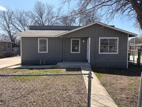 Building Photo - 4842 Stoneside Dr