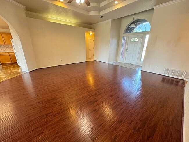 Foto del edificio - 4204 Boots Dr