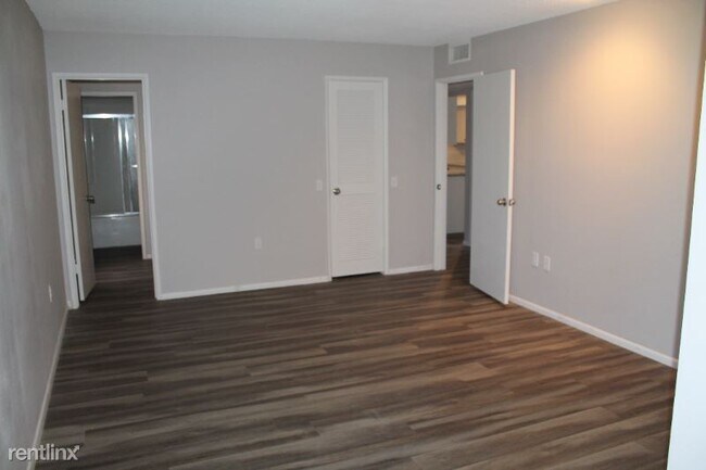 Building Photo - 4 br, 2 bath House - 15637 N 99th Dr