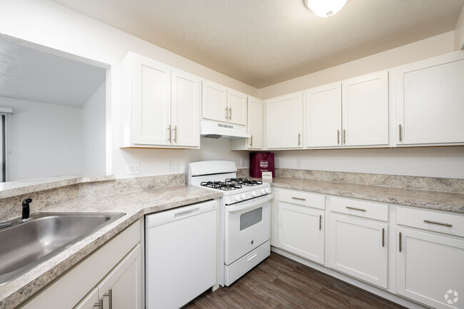 2HAB, 1BA - 910 ft² - Cocina - South Bridge Apartments