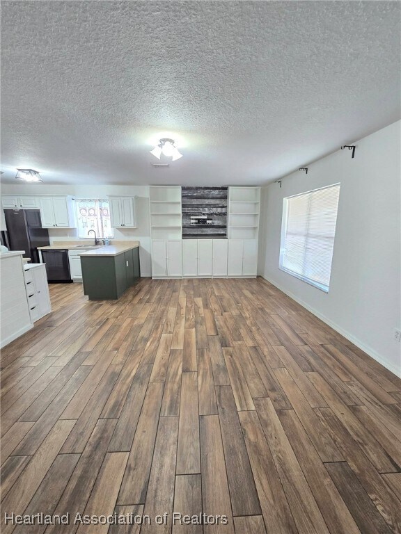 Foto del edificio - 2158 Hartman Rd