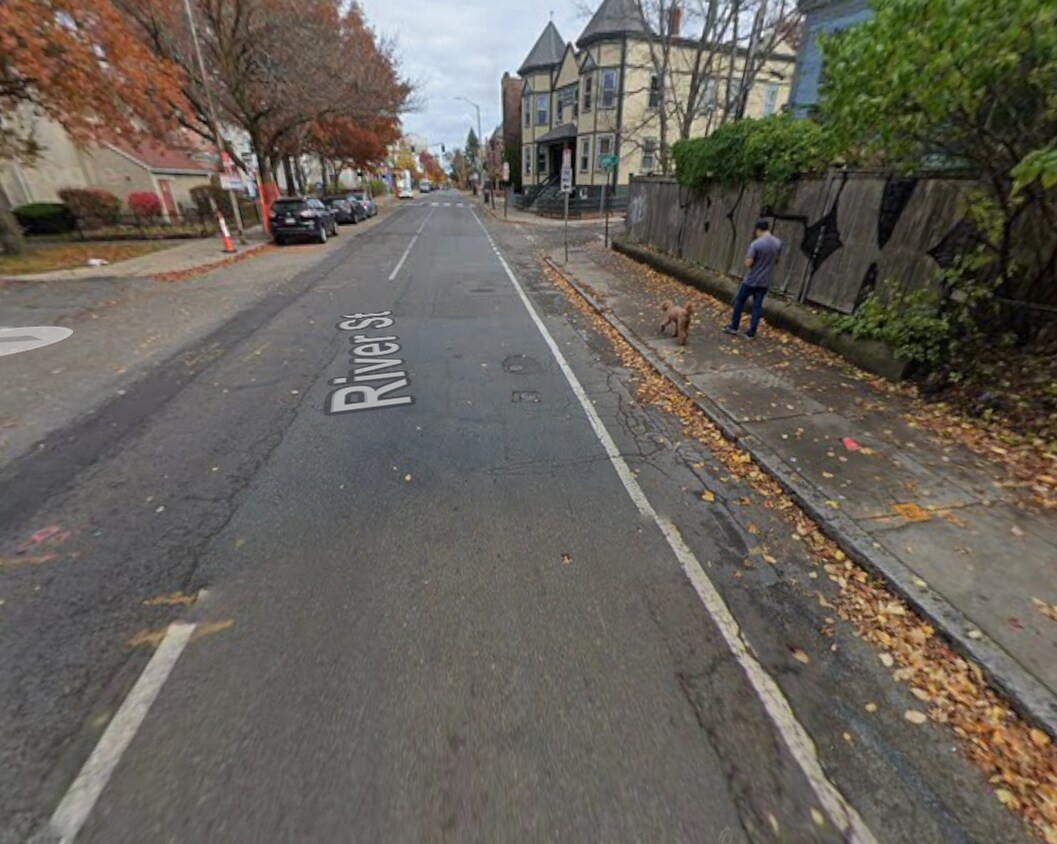 Foto del edificio - 208 River St