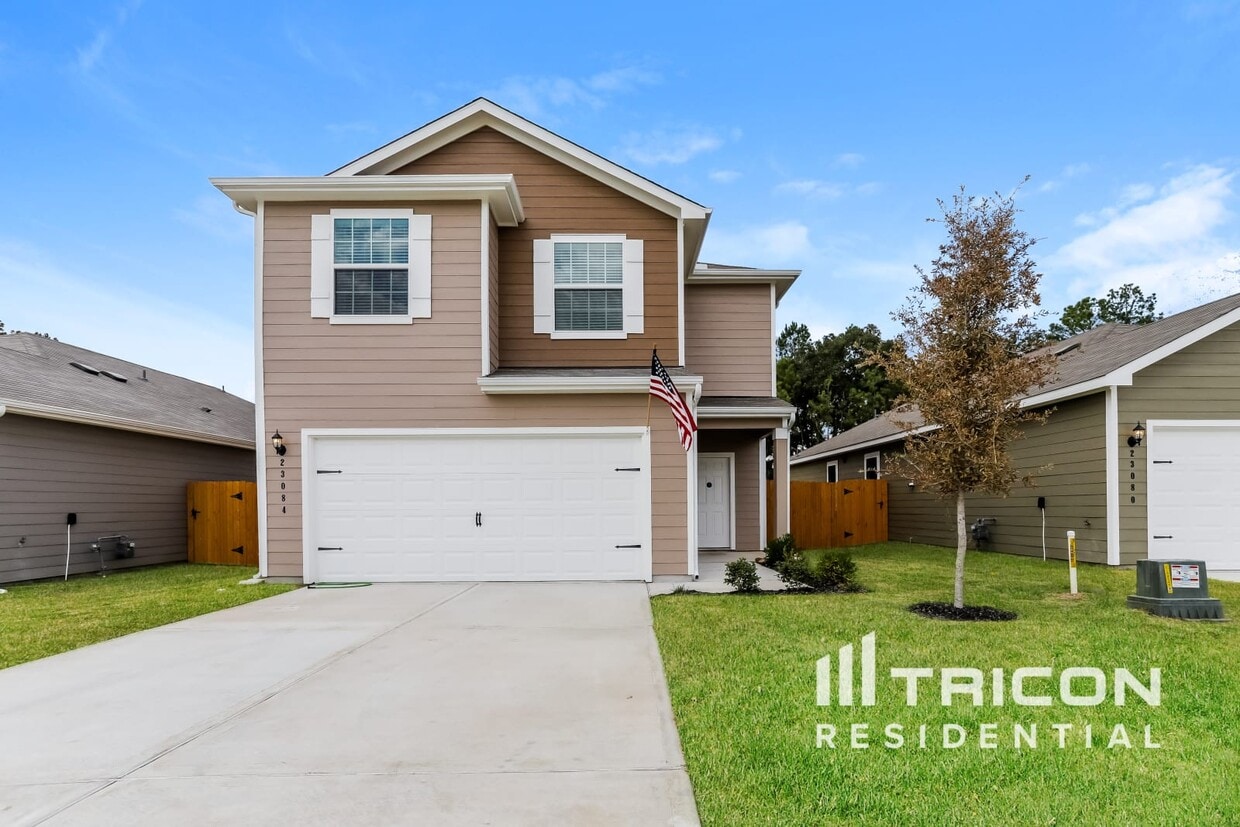 Foto principal - 23084 Shakespeare Dr