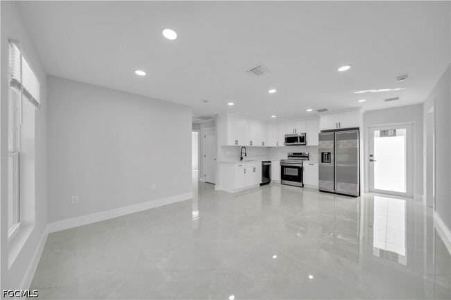 Foto del edificio - 4604 Queen Ave N