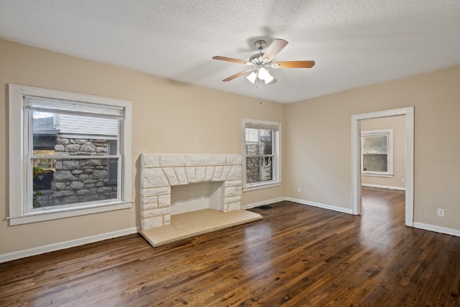 Building Photo - 2619 Lockridge Ave