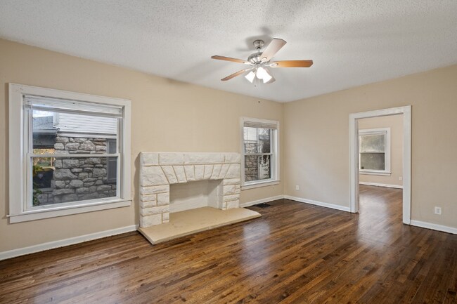 Foto del edificio - 2619 Lockridge Ave