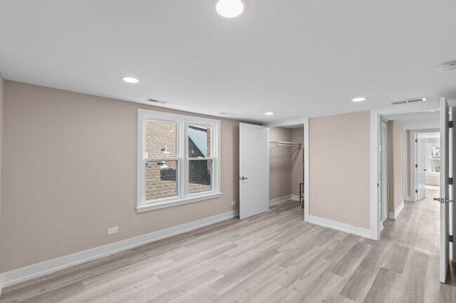 Foto del edificio - 2904 N 74th Ct