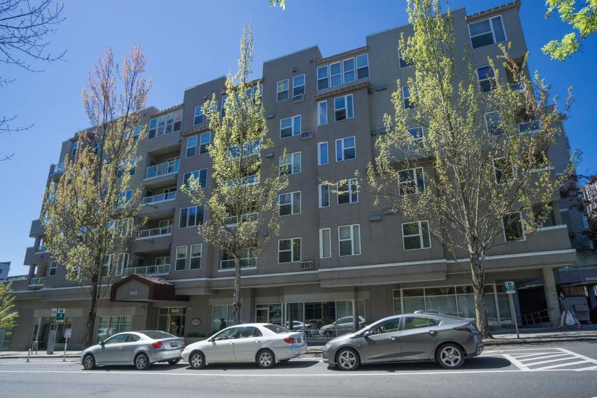 Foto principal - 2 bedroom in Seattle WA 98105