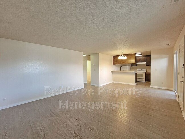 Building Photo - 5362 W Kootenai St