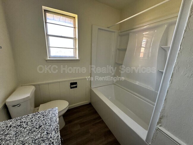 Foto del edificio - 421 NW 89th St