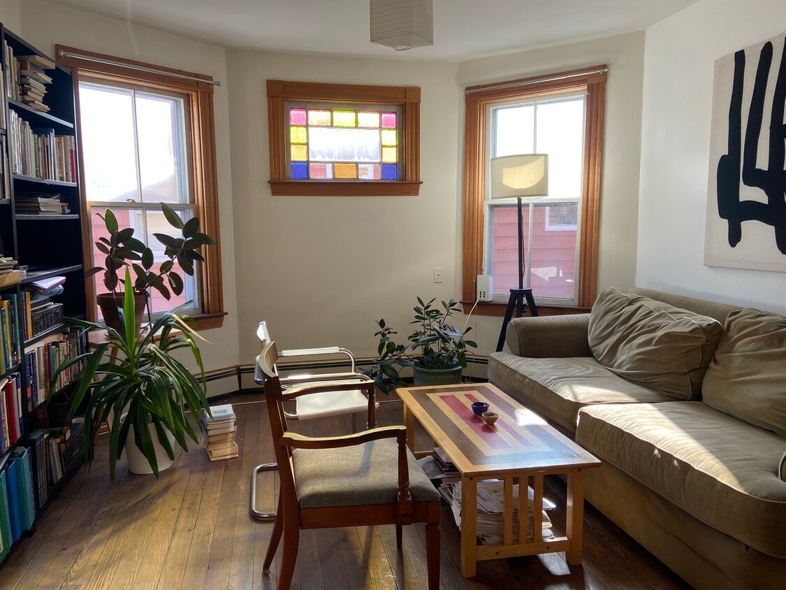 Living Room - 28 Speridakis Ter
