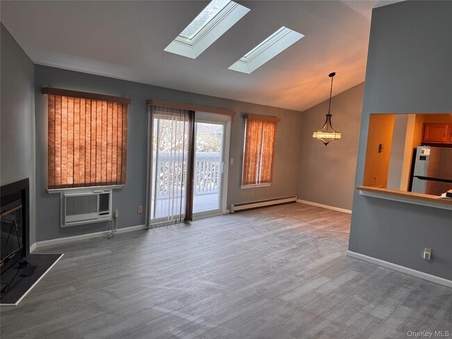 Foto del edificio - 4 Lexington Hills Rd