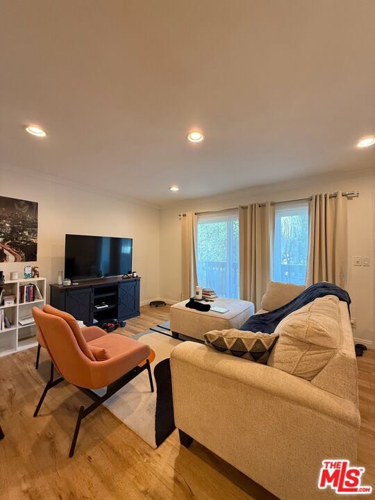 Foto del edificio - 1123 Sepulveda Blvd